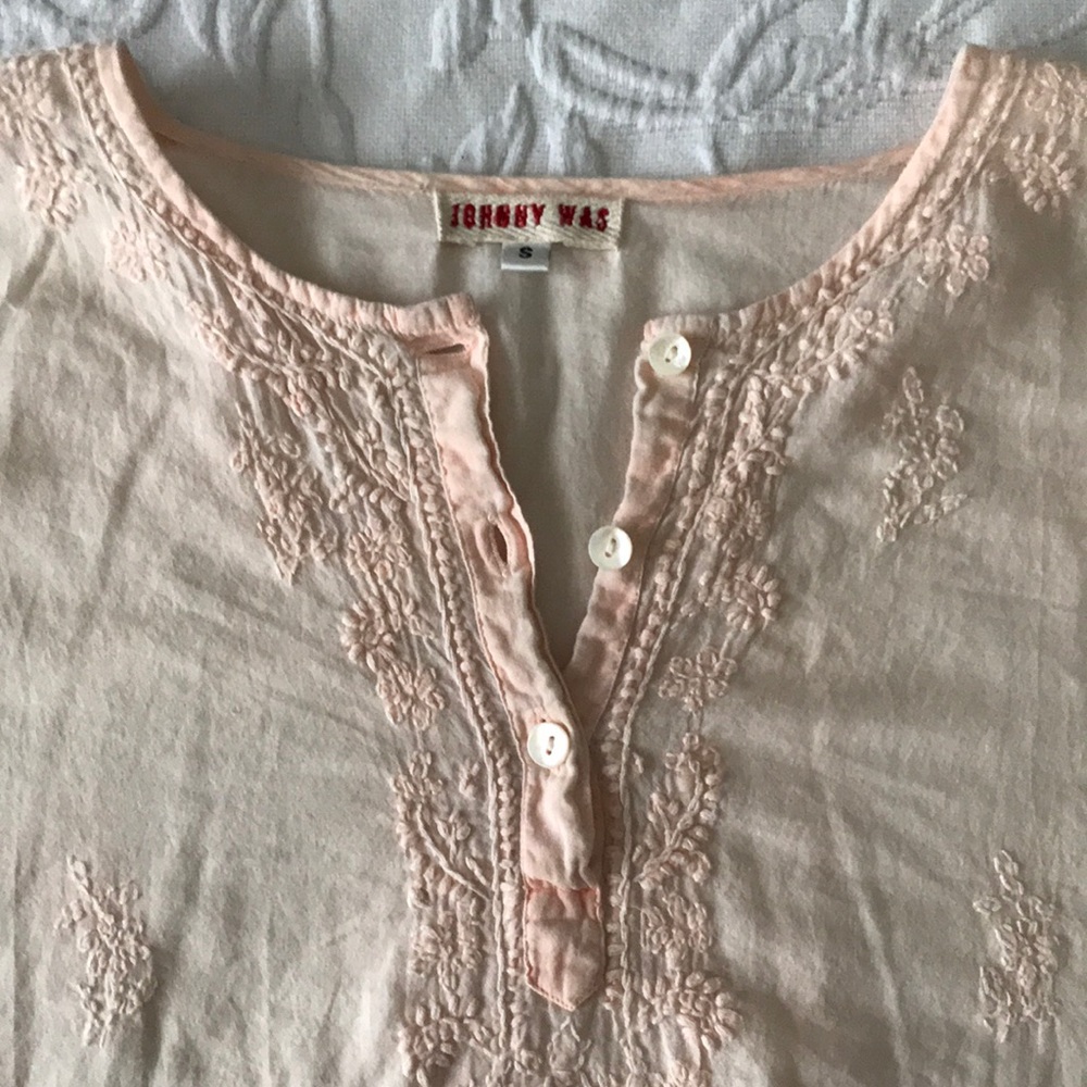 Johnny Was peach embroidered l/s button down tunic